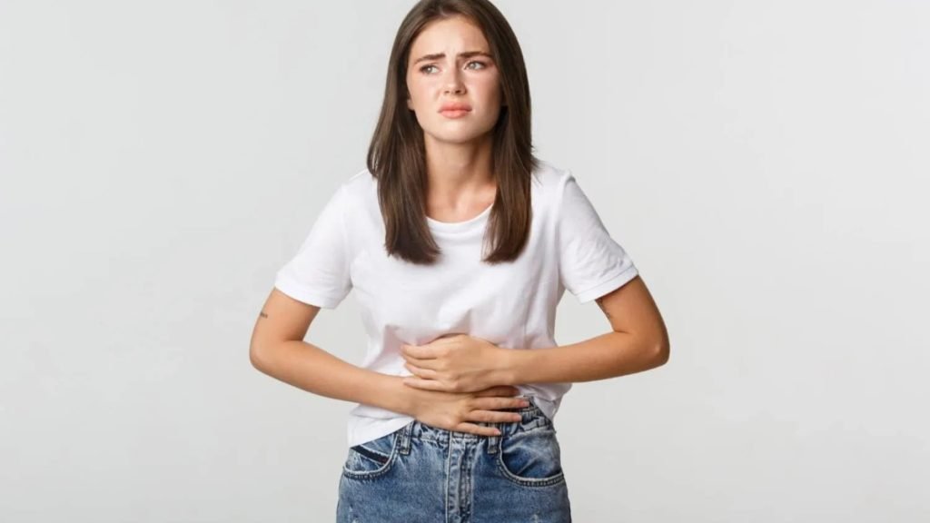 Chronic Constipation (पुरानी कब्ज) क्यों होती है? By Jeevan Ayurveda